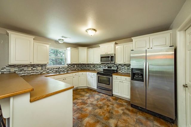 300 Weathering Lane, Austin, AR 72007