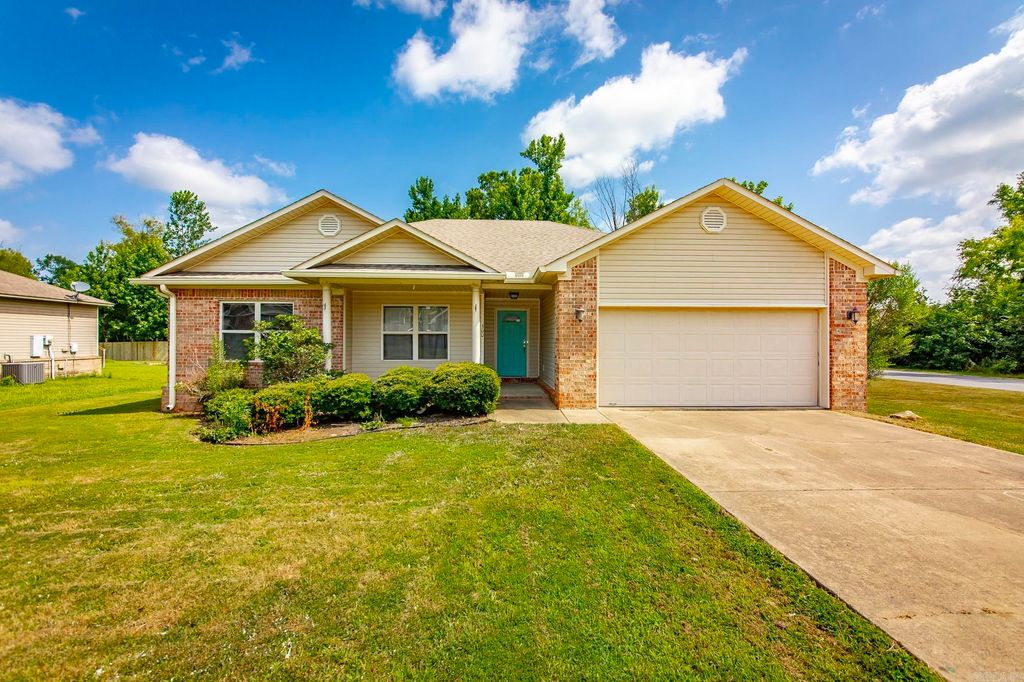 300 Weathering Lane, Austin, AR 72007