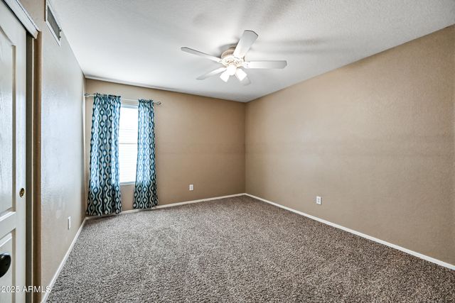 2400 E WHITTEN Street, Chandler, AZ 85225