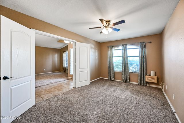 2400 E WHITTEN Street, Chandler, AZ 85225