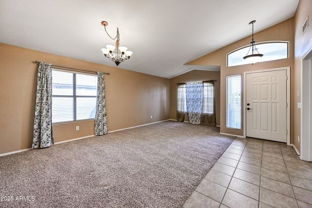 2400 E WHITTEN Street, Chandler, AZ 85225