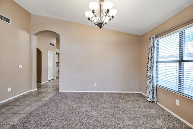 2400 E WHITTEN Street, Chandler, AZ 85225