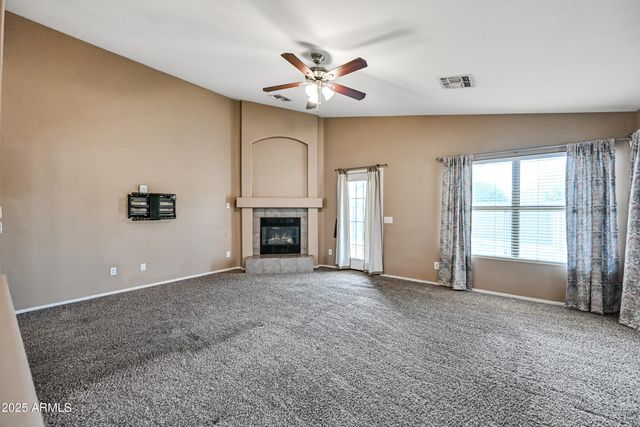 2400 E WHITTEN Street, Chandler, AZ 85225