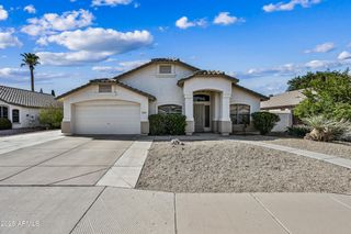 2400 E WHITTEN Street, Chandler, AZ 85225