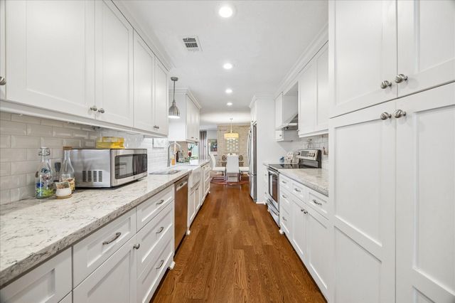 413 N Post Oak Lane 413, Houston, TX 77024