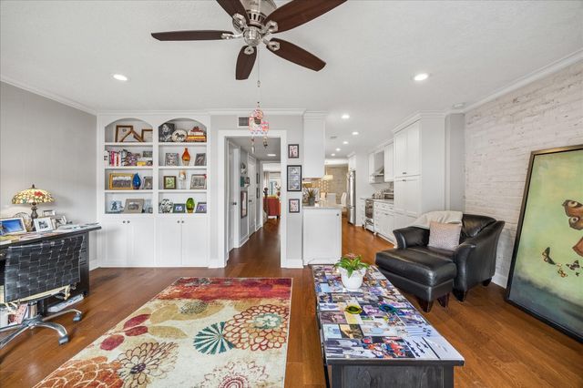 413 N Post Oak Lane 413, Houston, TX 77024