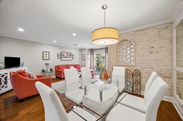 413 N Post Oak Lane 413, Houston, TX 77024