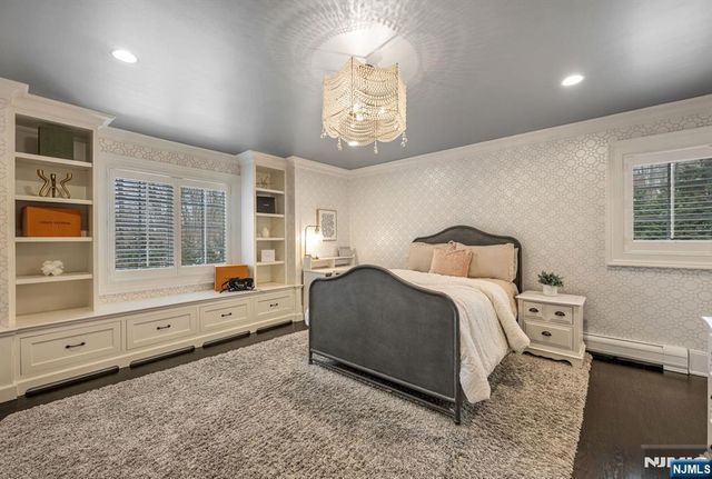 11 Aldbury Drive, Upper Saddle River, NJ 07458