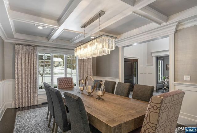 11 Aldbury Drive, Upper Saddle River, NJ 07458