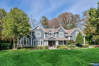 11 Aldbury Drive, Upper Saddle River, NJ 07458