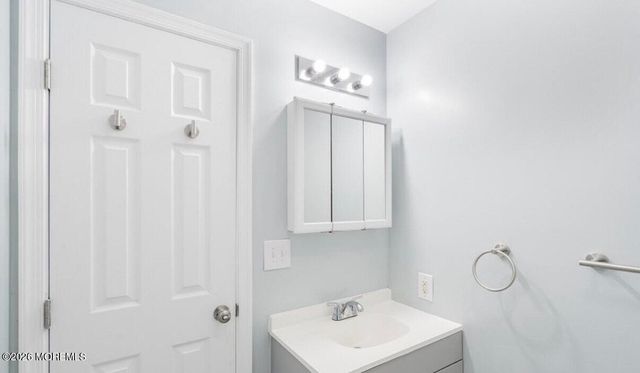 40 Bay Shore Drive A & B, Toms River, NJ 08753