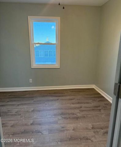 40 Bay Shore Drive A & B, Toms River, NJ 08753