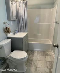 40 Bay Shore Drive A & B, Toms River, NJ 08753