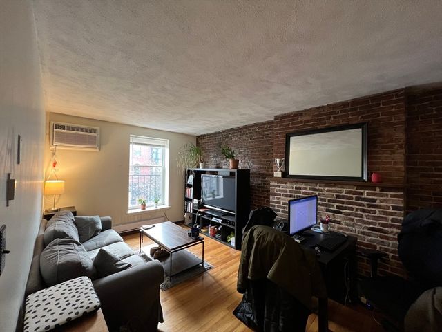 267 Main 2A, Boston, MA 02129