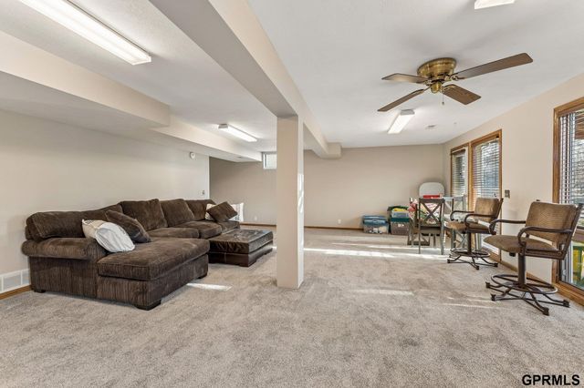 7206 S 157Th Street, Omaha, NE 68136