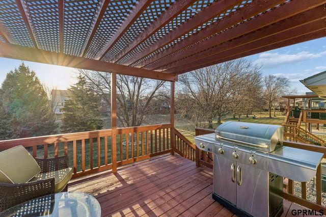 7206 S 157Th Street, Omaha, NE 68136