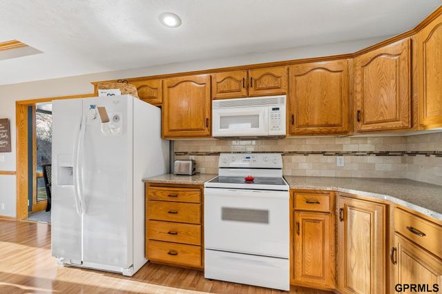 7206 S 157Th Street, Omaha, NE 68136