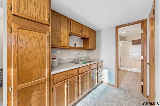 7206 S 157Th Street, Omaha, NE 68136