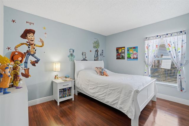 9760 VIOLET DRIVE, Orlando, FL 32824