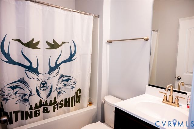 11649 Sinker Creek Dr, Chester, VA 23836