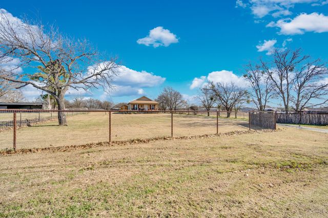 8103 County Road 409, Grandview, TX 76050