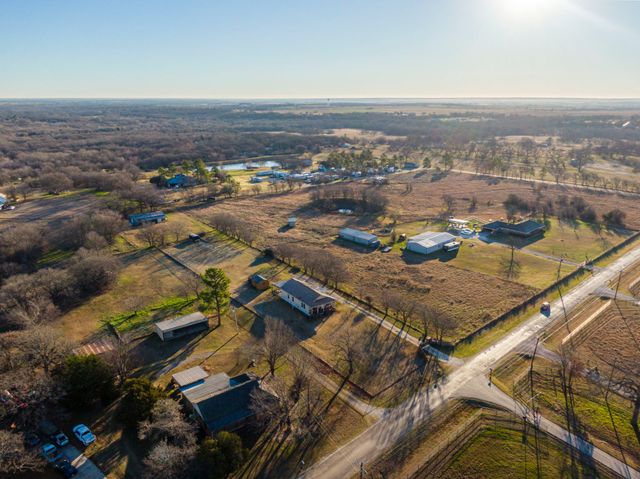 8103 County Road 409, Grandview, TX 76050