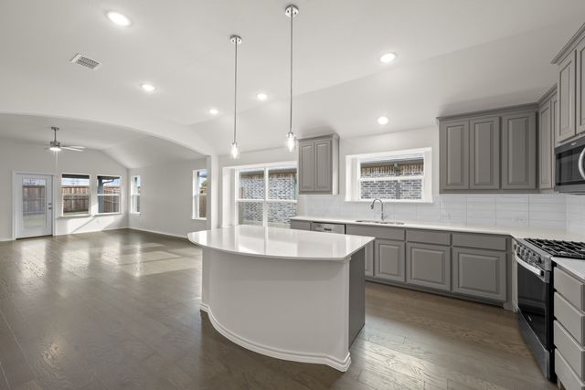 810 Misty Lane, Cleburne, TX 76033