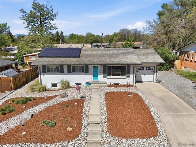 2955 S Zurich Ct, Denver, CO 80236