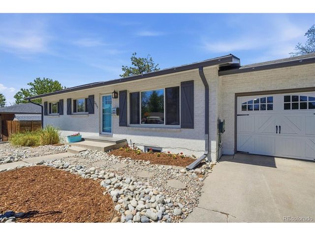 2955 S Zurich Ct, Denver, CO 80236