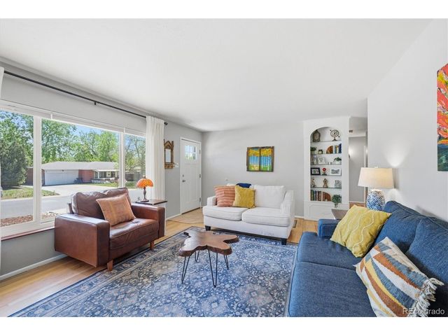 2955 S Zurich Ct, Denver, CO 80236