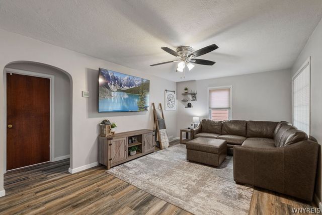 404 East Stenzil Street, North Tonawanda, NY 14120