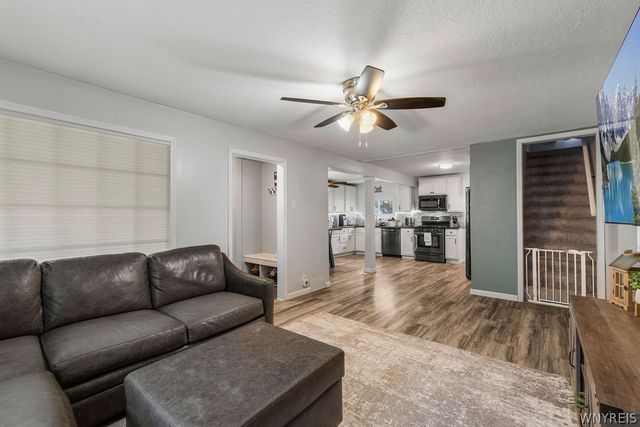 404 East Stenzil Street, North Tonawanda, NY 14120