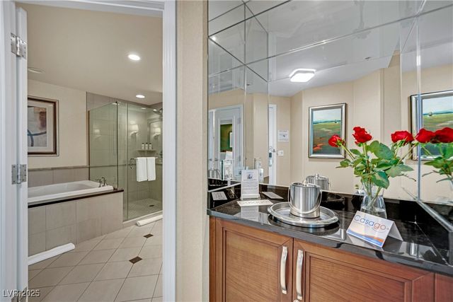 145 East Harmon Avenue 2209, Las Vegas, NV 89109