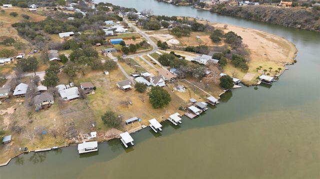 833 Sandy Mountain DR, Llano, TX 78643