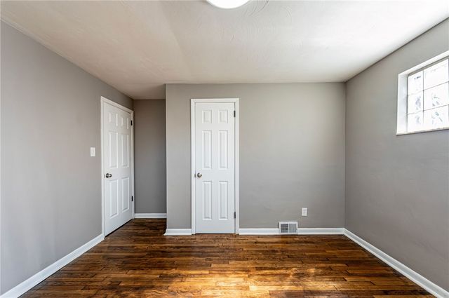 63 Chestnut St, Harrison Twp, PA 15065