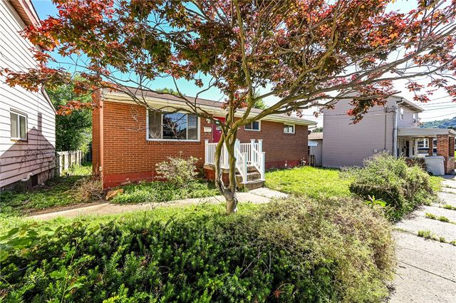 63 Chestnut St, Harrison Twp, PA 15065