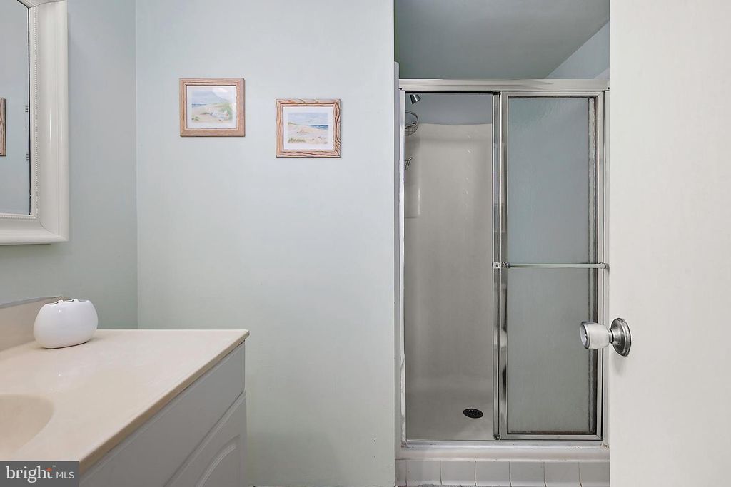 Image 37 of property listing at 11500 COASTAL HWY #1119, Ocean City, MD 21842