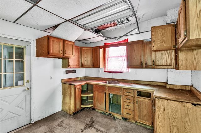 1741 Laketon Rd, Wilkinsburg, PA 15221