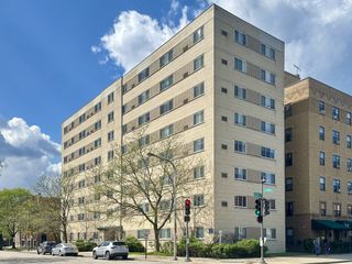 1400 Chicago Avenue 107, Evanston, IL 60201