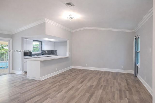 4541 SW 28th Terrace, Dania Beach, FL 33312