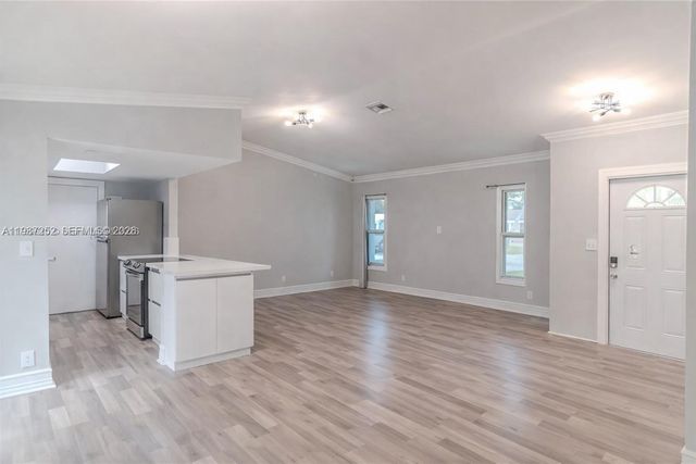 4541 SW 28th Terrace, Dania Beach, FL 33312