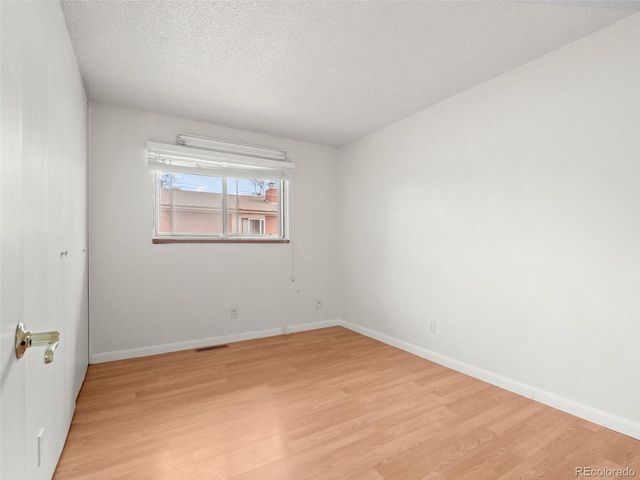 418 S Wheeling Way, Aurora, CO 80012