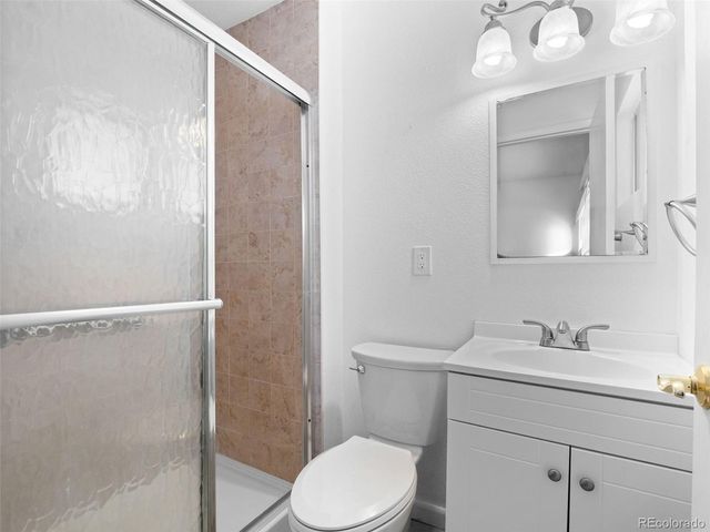 418 S Wheeling Way, Aurora, CO 80012