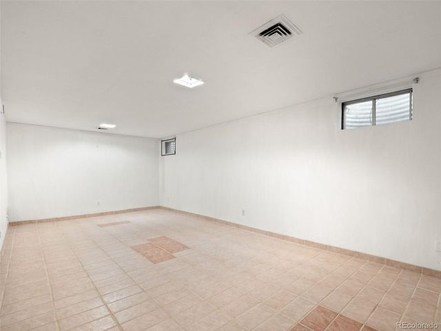 418 S Wheeling Way, Aurora, CO 80012