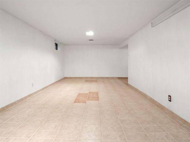 418 S Wheeling Way, Aurora, CO 80012