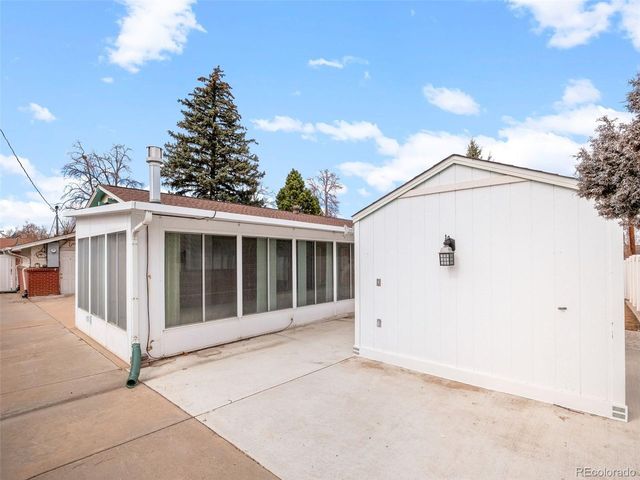 418 S Wheeling Way, Aurora, CO 80012