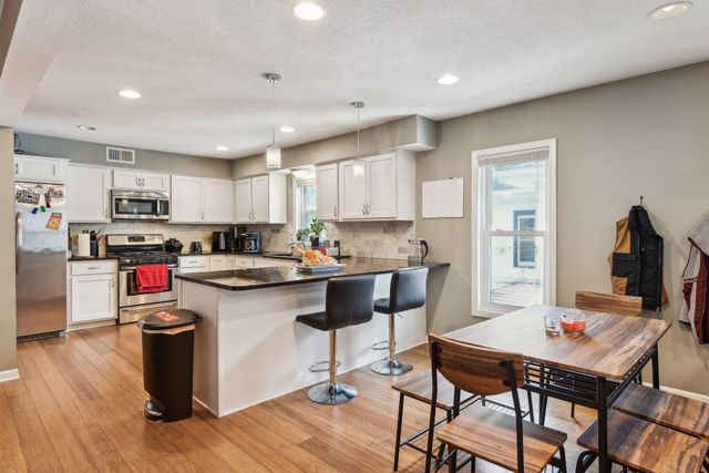3023 Dupont Avenue S 2, Minneapolis, MN 55408