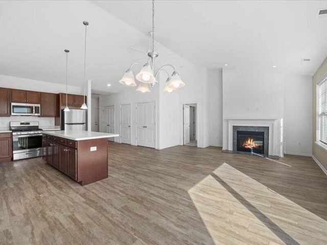 321 Bowing WAY, Lake Geneva, WI 53147