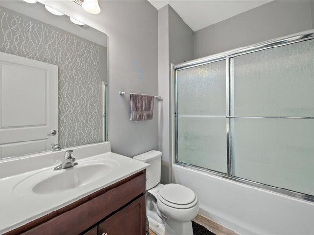 321 Bowing WAY, Lake Geneva, WI 53147
