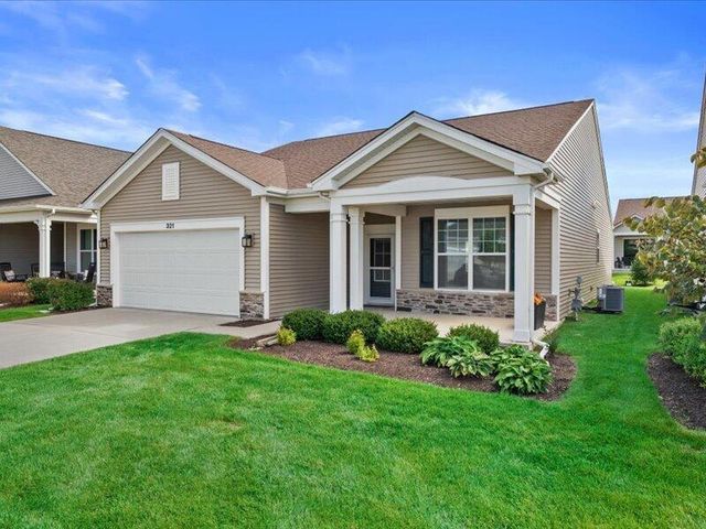 321 Bowing WAY, Lake Geneva, WI 53147